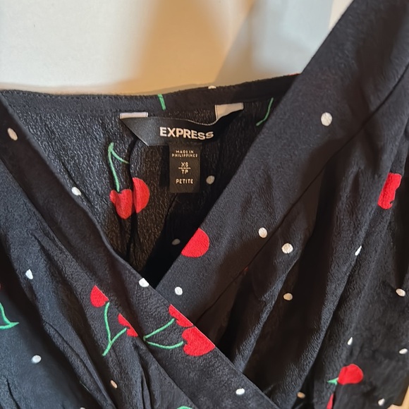 NWT Express Cherry Print Romper XS Petite - Picture 2 of 6